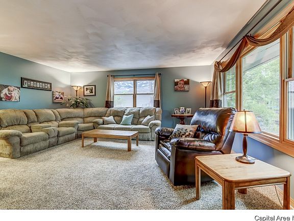 2nd image of 613 Flaggland Dr
