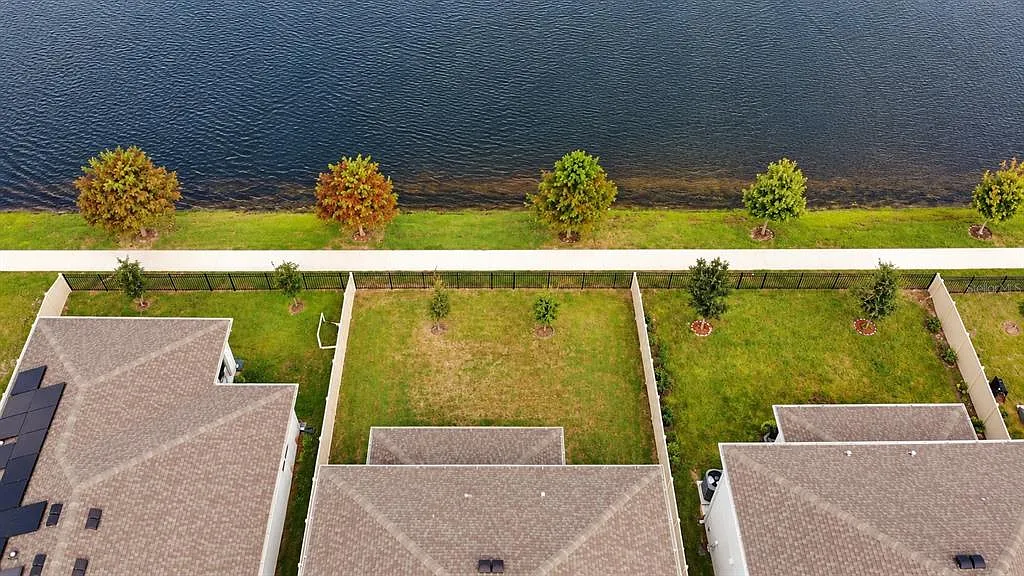 5 bed, 4.0 bath, 3224 sqft, $3,500 — Photo 3