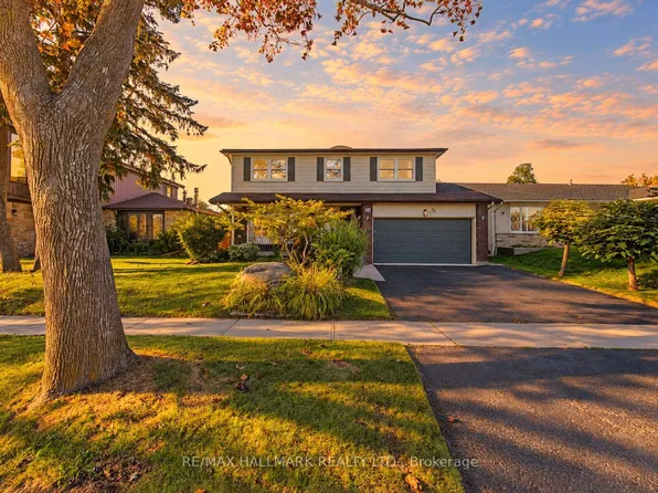 24 Charles Tupper Dr, Toronto, ON M1C 2B1