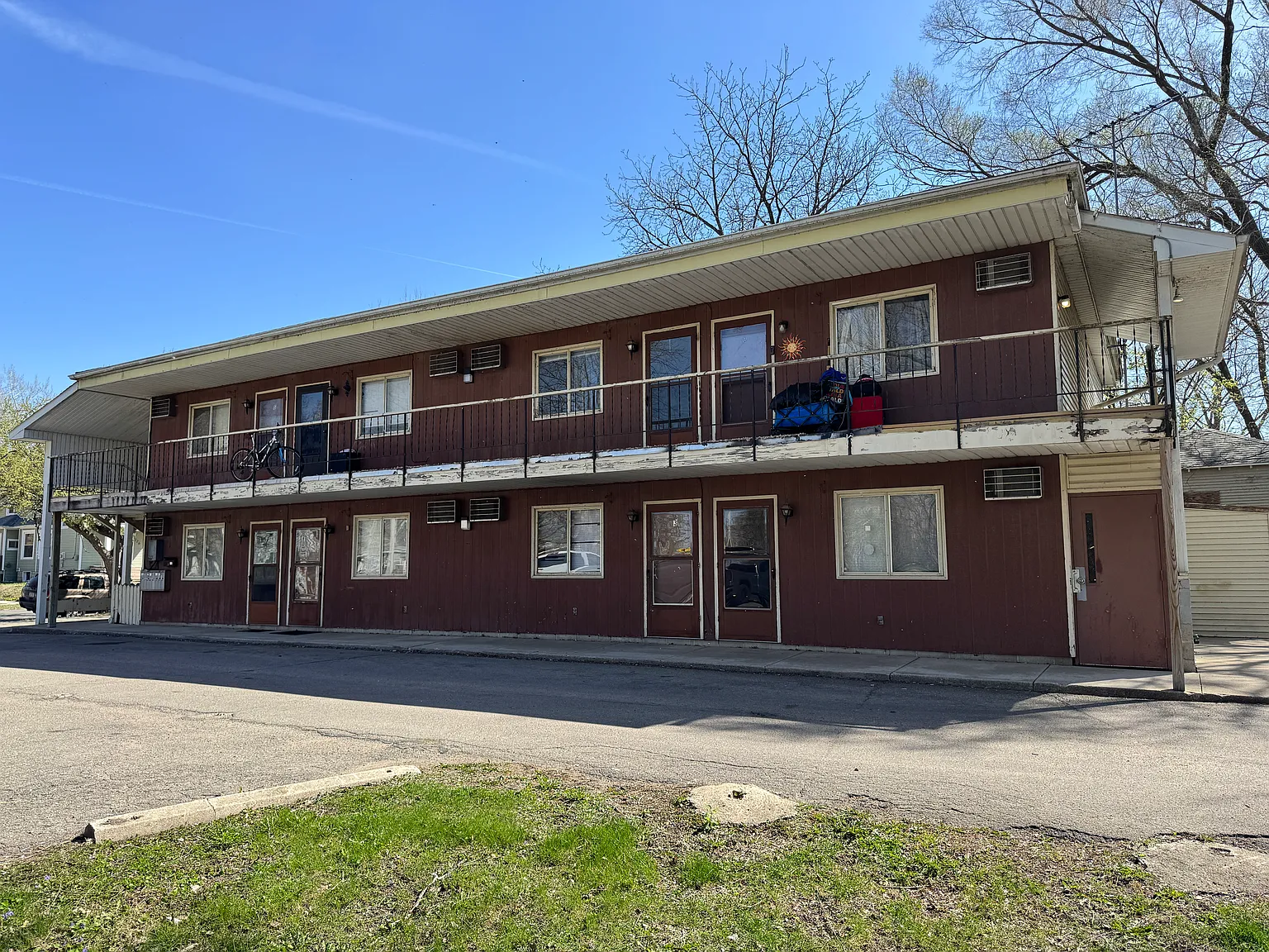 1 bed, $550 — Photo 1