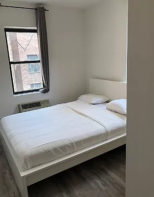 Rented by Avenues Real Estate | media 11