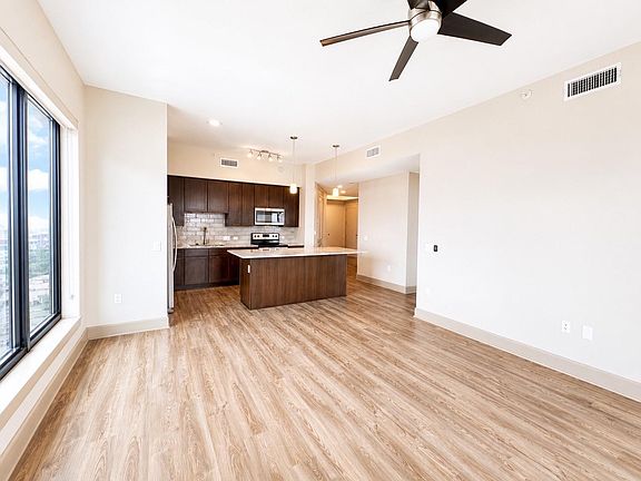 5th image of 9787 Katy Fwy Unit 1601