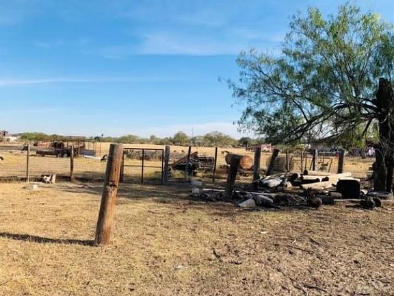 4th image of 1418 N Bentsen Palm Dr