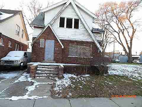 15881 Cherrylawn