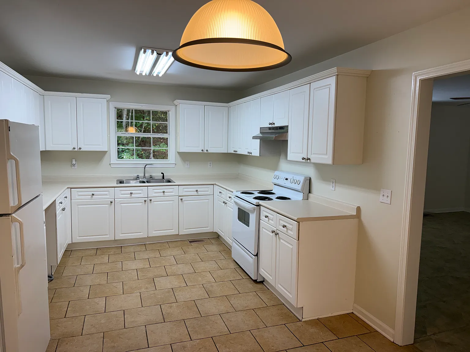 3 bed, 1526 sqft, $1,700 — Photo 3