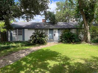 813 Ridgefield Rd, Thibodaux, LA 70301