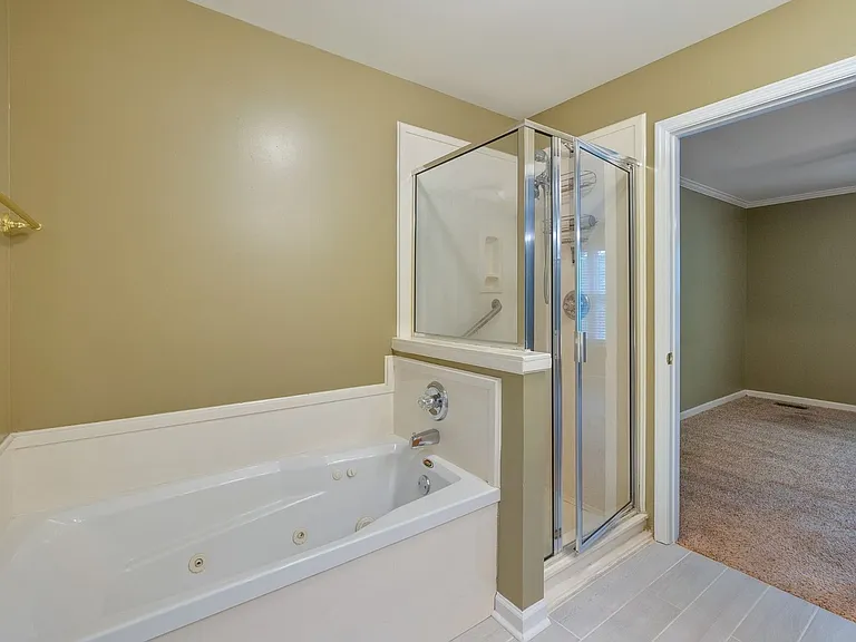 7037 Mooreland Ct — Photo 22