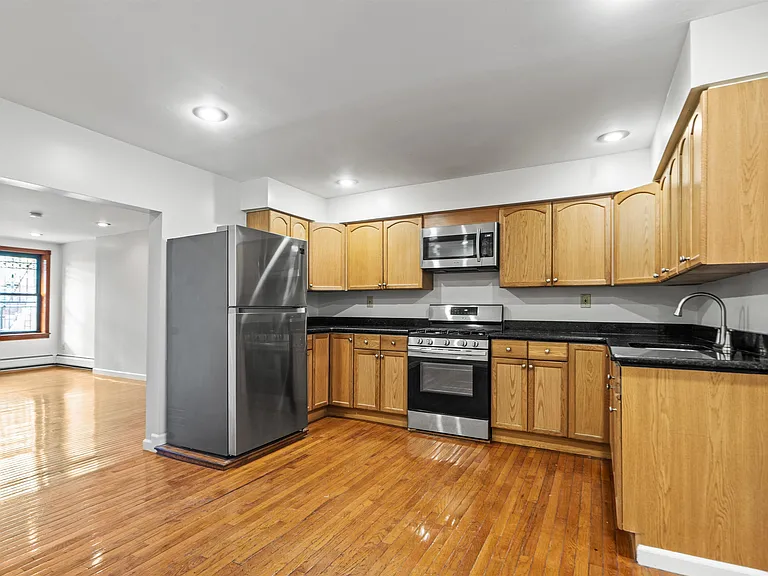 800 Ocean Ave #1 — Photo 8