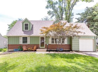 8902 Jarboe St, Kansas City, MO 64114
