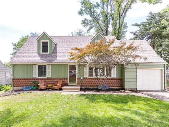 8902 Jarboe St, Kansas City, MO 64114