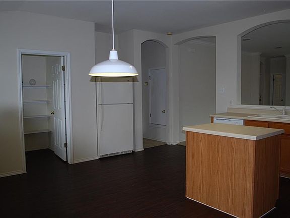 5th image of 3357 Pioneer Crossing Dr