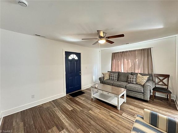 5th image of 1101 Forrest St