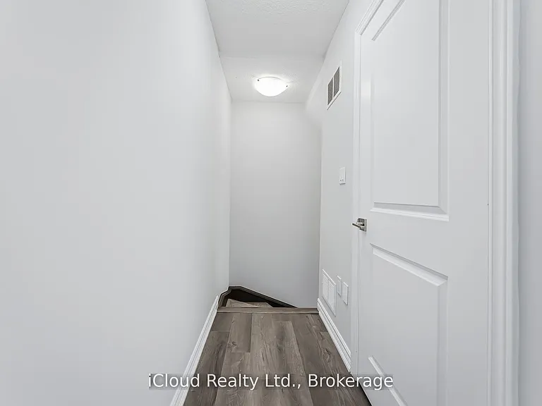 445 Ontario St N #103 — Photo 16