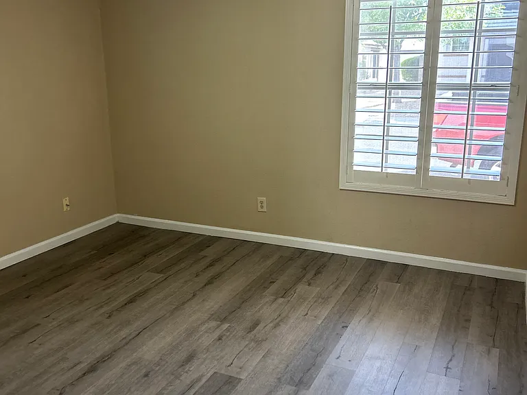 15822 N 5th Ave — Photo 15