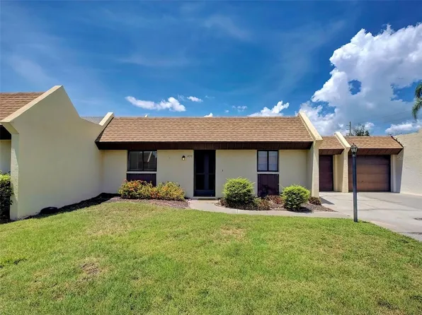 499 Albee Farm Rd #V-11, Venice, FL 34285