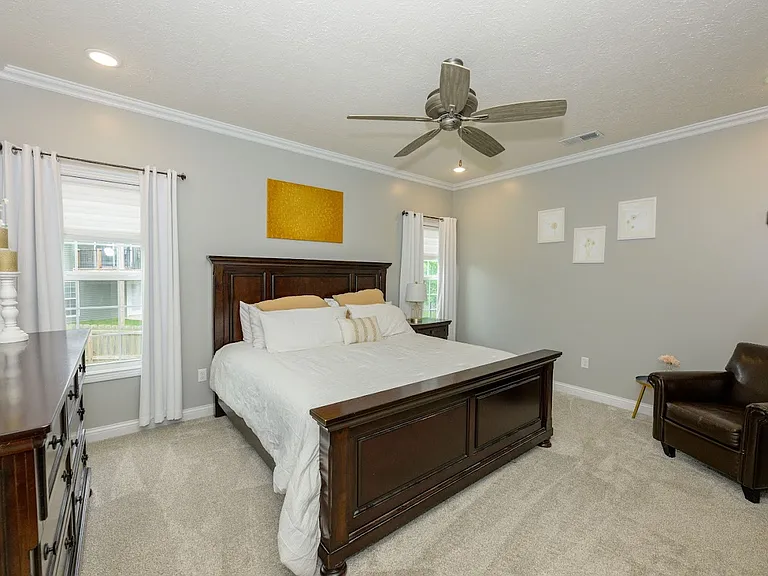 236 Butterfield Dr — Photo 14