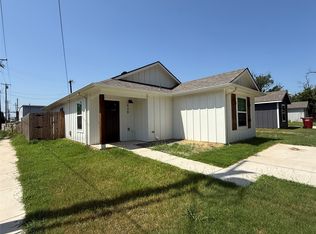 420 E 5th St, Bonham, TX 75418