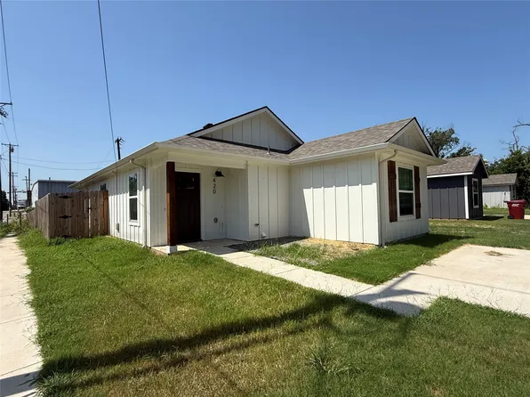 420 E 5th St, Bonham, TX 75418