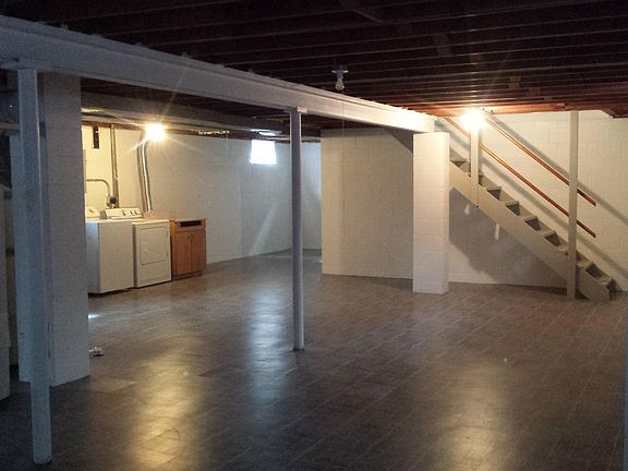5th image of 6109 Bancroft St