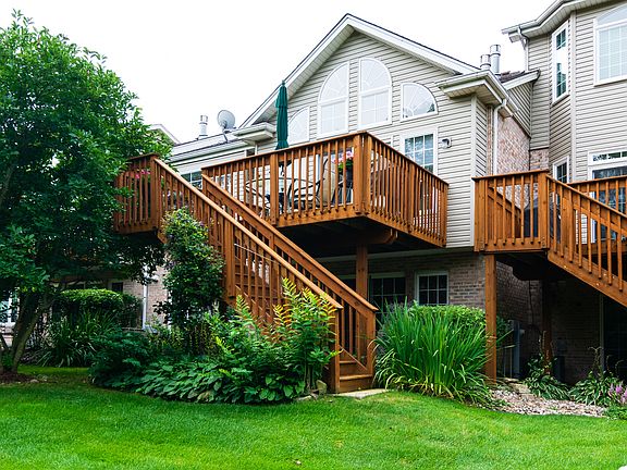 3rd image of 11516 Lake Shore Dr