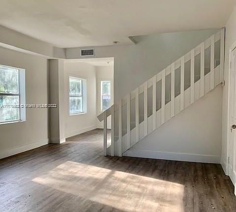3rd image of 258 NE 76th St #258