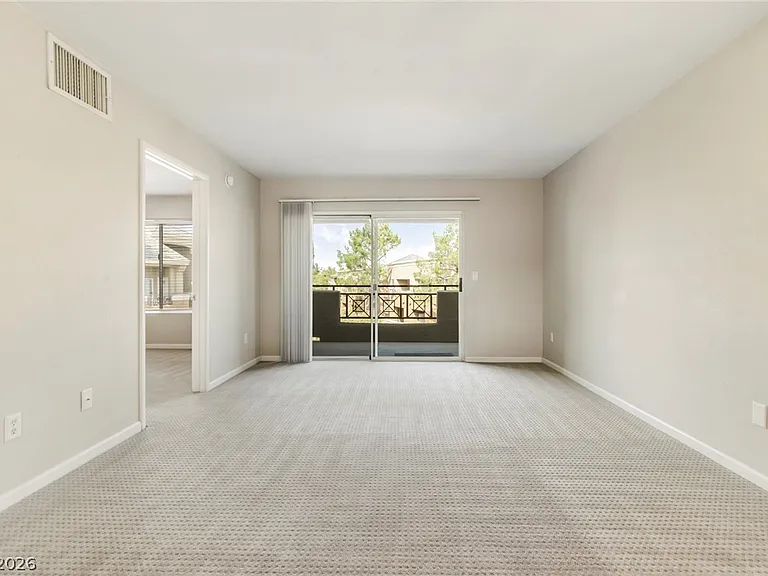 8070 W Russell Rd #2006 — Photo 11