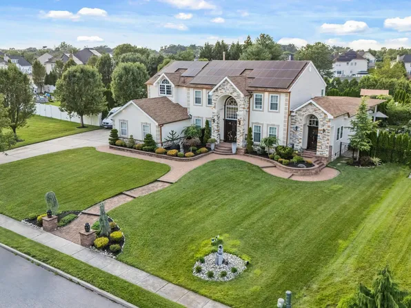 15 Dorothy Dr, Sewell, NJ 08080