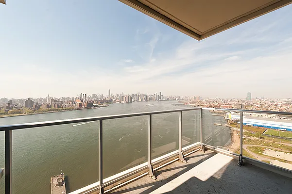 Rented by CORE | media 21