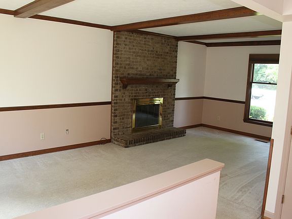 2nd image of 8401 Capricorn Dr
