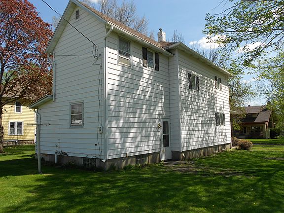 3rd image of 630 Richmond St