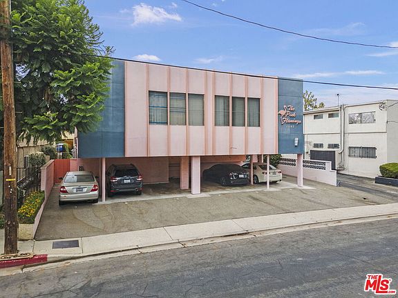 2nd image of 11143 Aqua Vista St