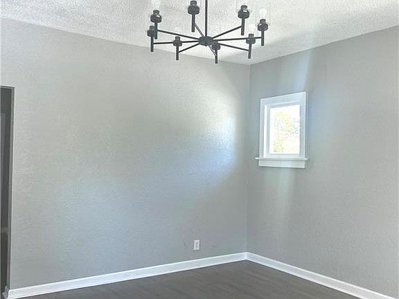 4th image of 2438 College Ave