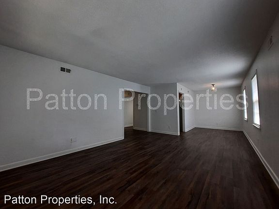 3rd image of 508 Deerwood St #10428036