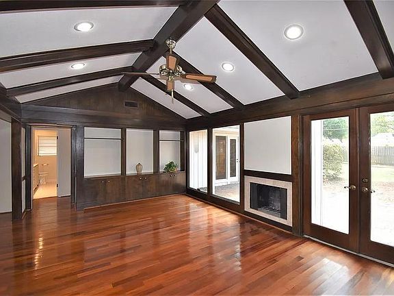 2nd image of 8011 Meadowvale Dr