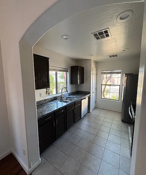 4420 E High Point Dr — Photo 6