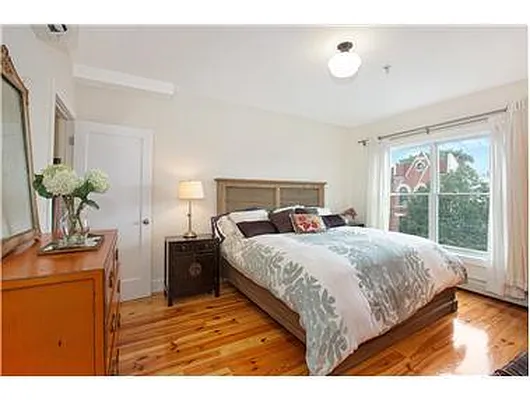 Rented by Douglas Elliman | media 17