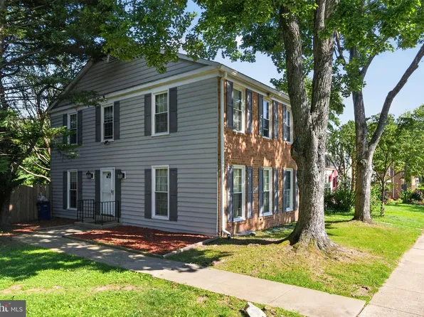 9215 Weathervane Pl, Gaithersburg, MD 20886