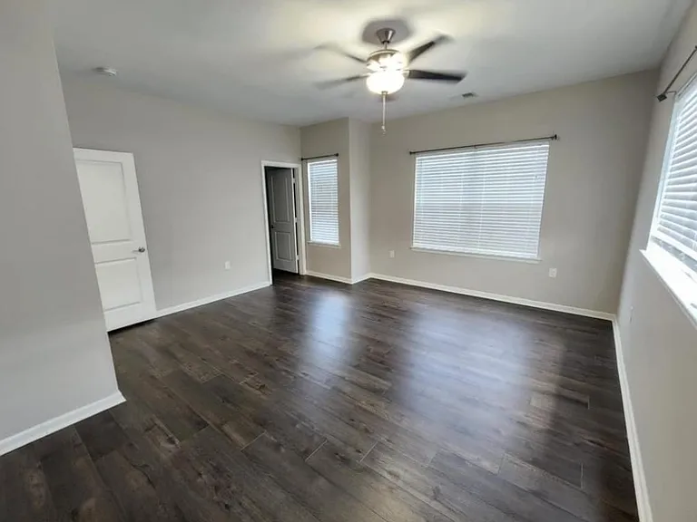 4405 Turnworth Arch #1 — Photo 5