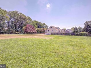 15 Elliott Rd, Annapolis, MD 21403