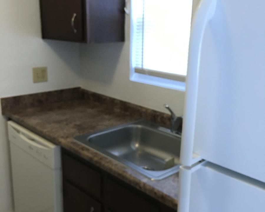 1st image of 1530 Live Oak Dr APT 2C