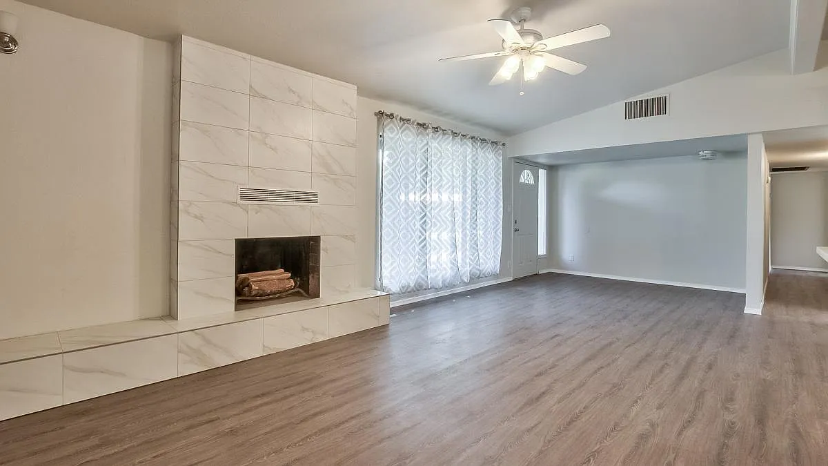 3 bed, 1924 sqft, $3,400 — Photo 4