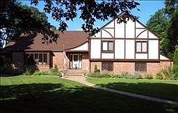 5th image of 32 Ravenswood Ln