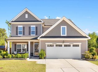 402 Rittenhouse Ct, Fuquay Varina, NC 27526
