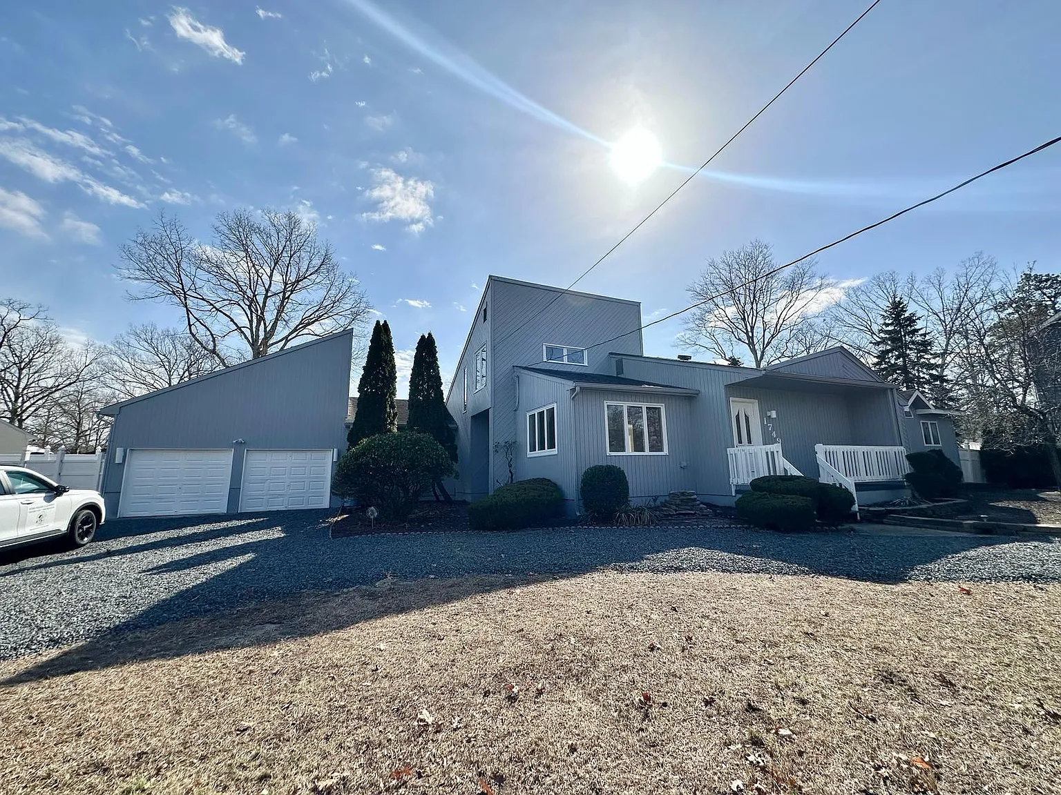 5 bed, 2333 sqft, $4,295 — Photo 1