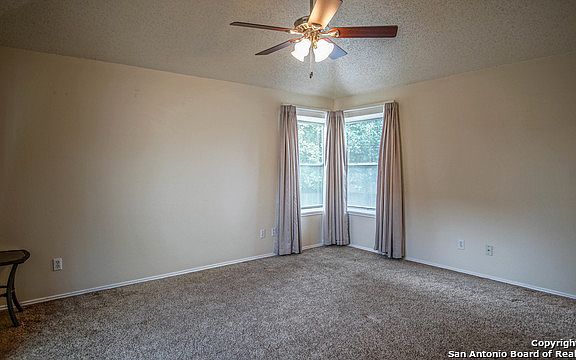 3rd image of 2704 Kingsland Cir