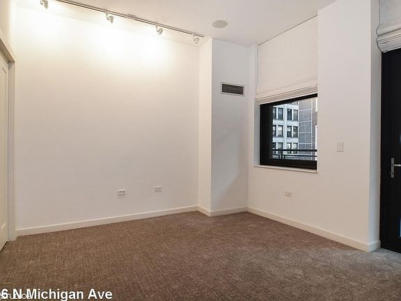 4th image of 6 N Michigan Ave Unit 1110