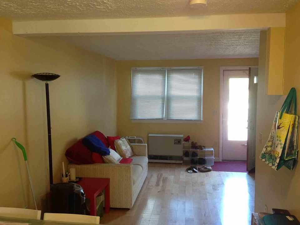 2nd image of 60 Walton St APT 6