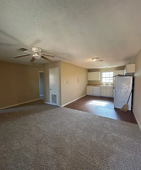 1508 Delplaza Dr #C — Photo 4