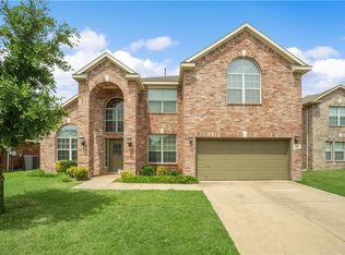 5809 Robins Way, North Richland Hills, TX 76180