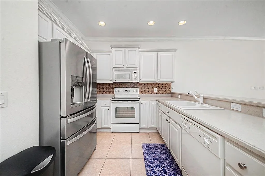 2 bed, 2.0 bath, 1285 sqft, $2,000 — Photo 3